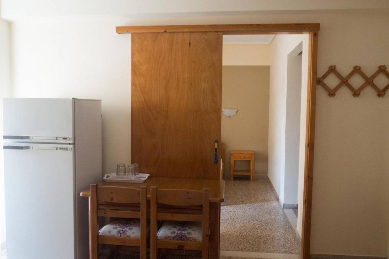 Kochili Apartments Néos Pírgos Kültér fotó